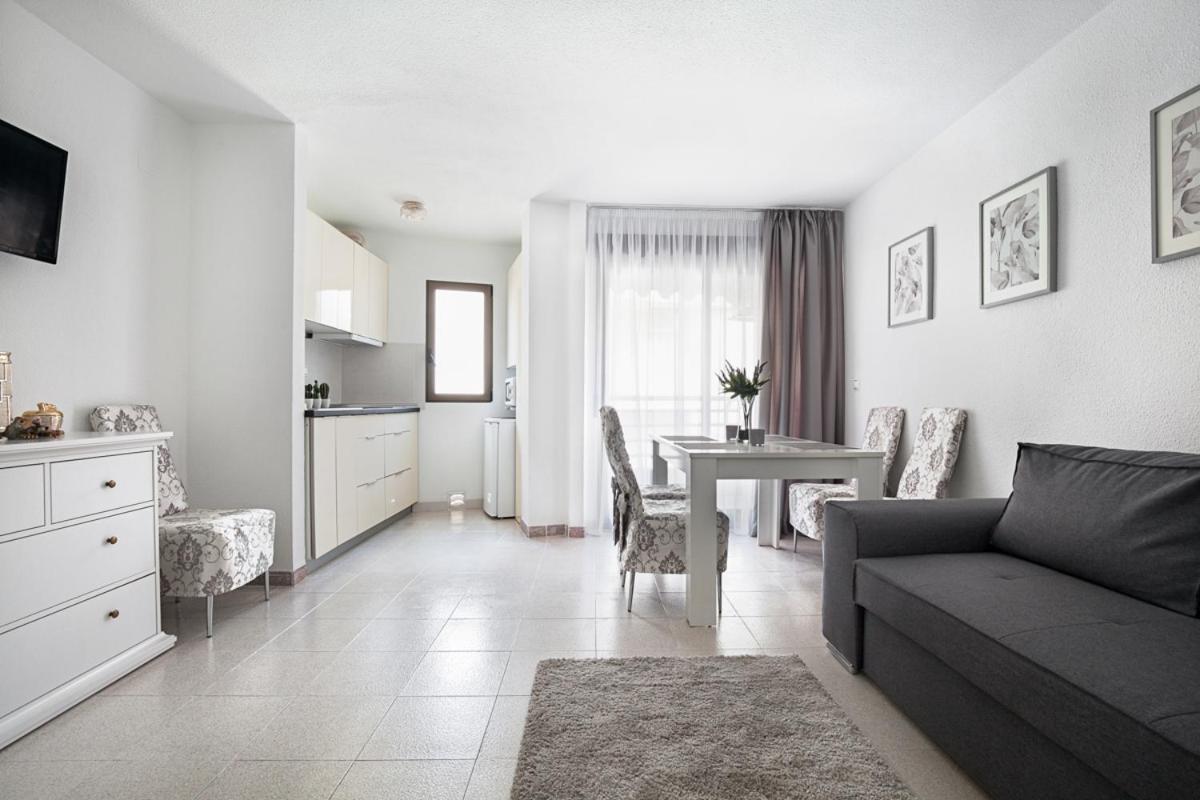 Hola Mar Apartment ตอร์เรเวียคา ภายนอก รูปภาพ